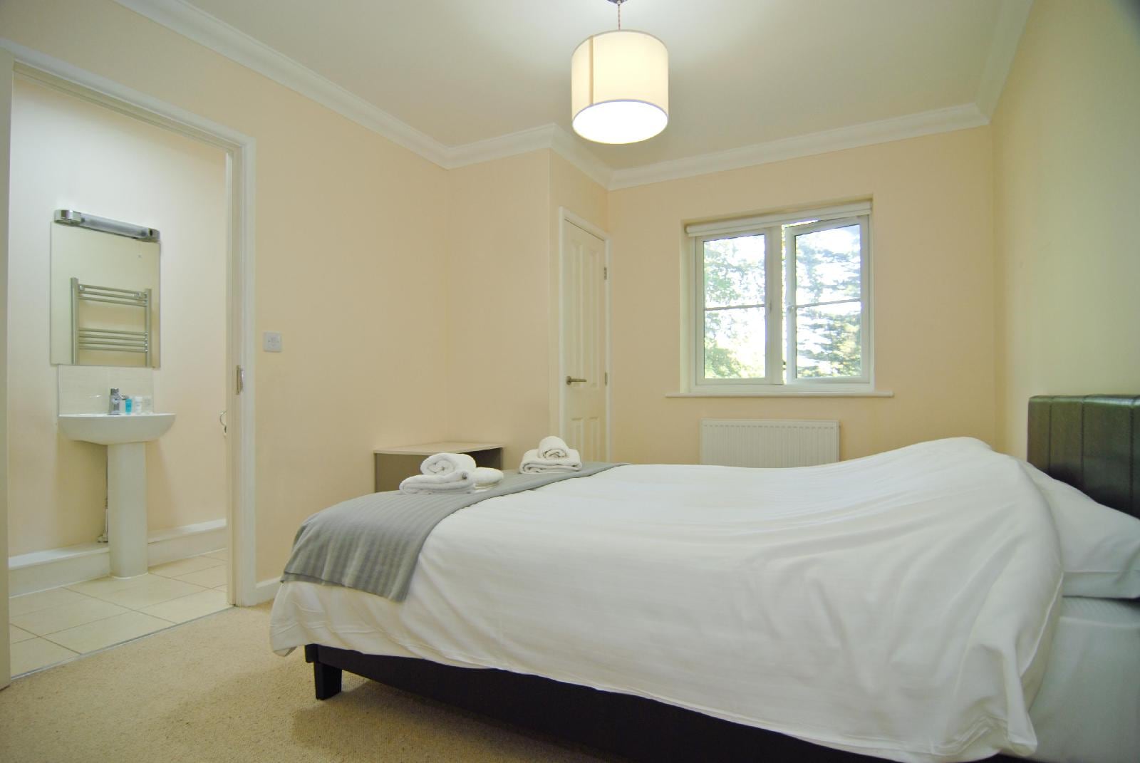Room And Roof Southampton Apartments