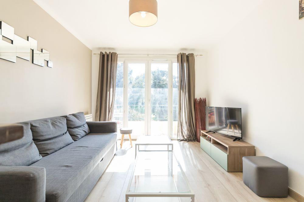 Appartement T3 Design Et Calme - Proche
