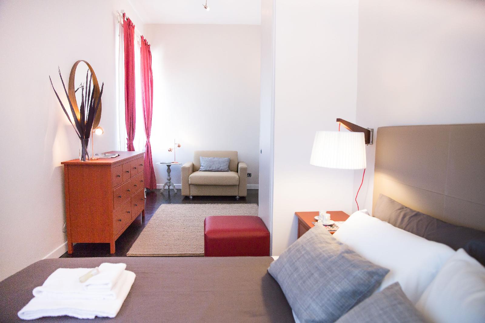 Rent In Rome - Flo's Apartment