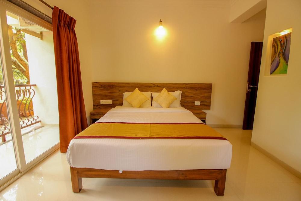 OYO Home 10966 Poolside Paradise 2BHK