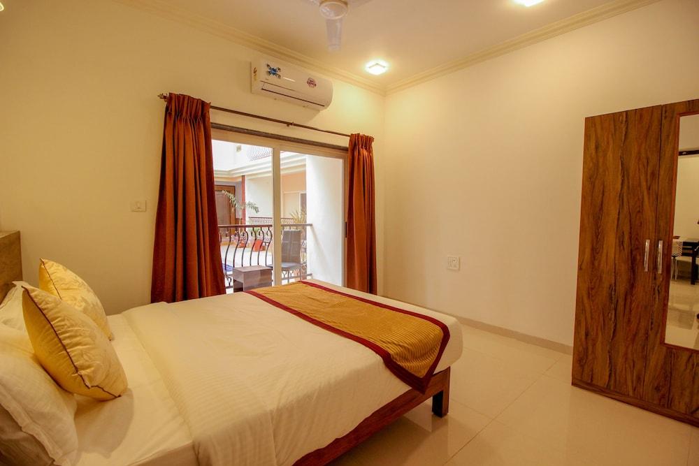 OYO Home 10966 Poolside Paradise 2BHK