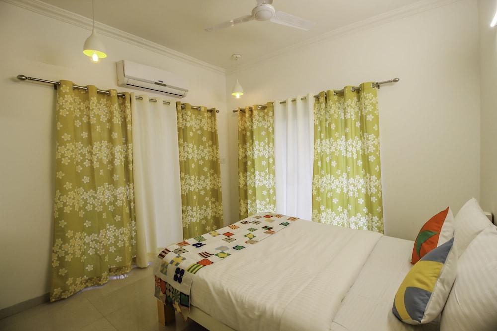 OYO Home 10966 Poolside Paradise 2BHK