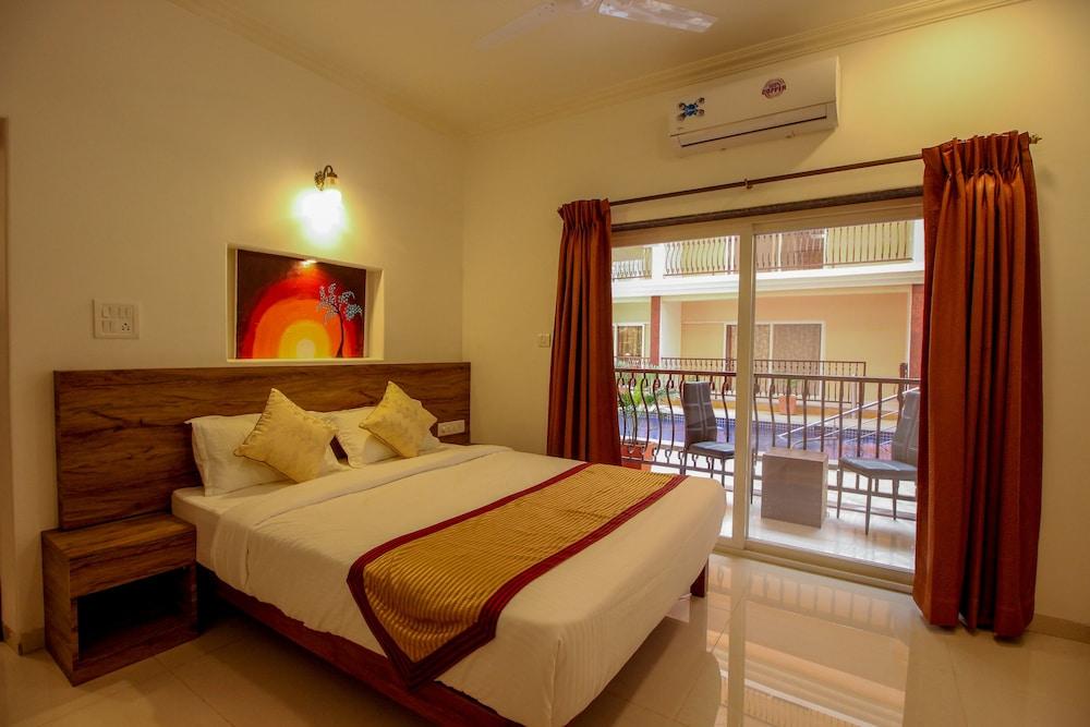 OYO Home 10966 Poolside Paradise 2BHK