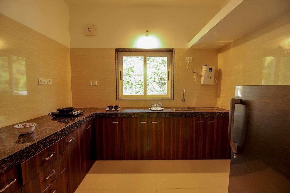 OYO Home 10966 Poolside Paradise 2BHK