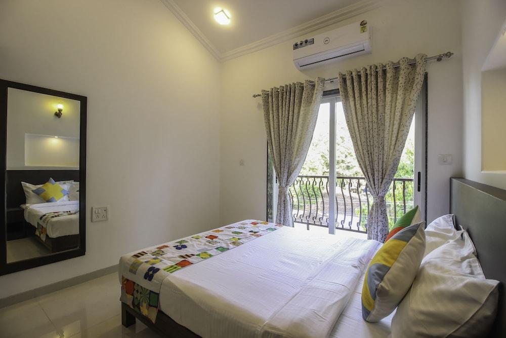 OYO Home 10966 Poolside Paradise 2BHK