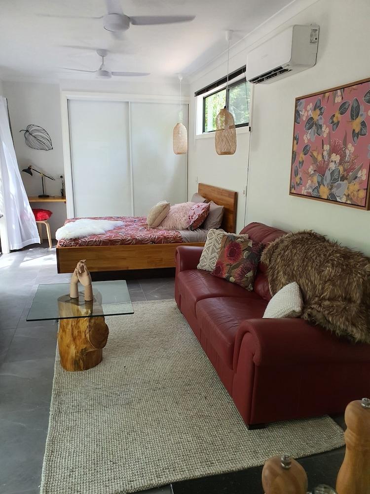 Airlie Beach Eco Cabins