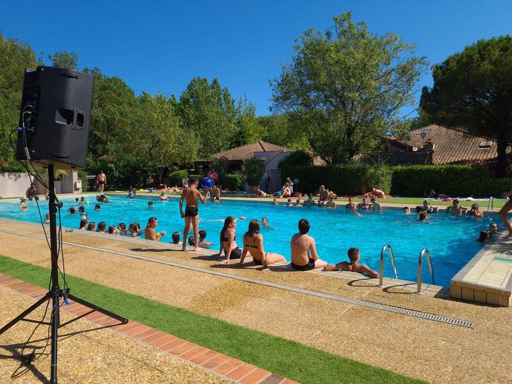Marina Hotel Club