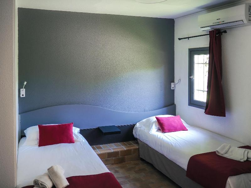 Marina Hotel Club