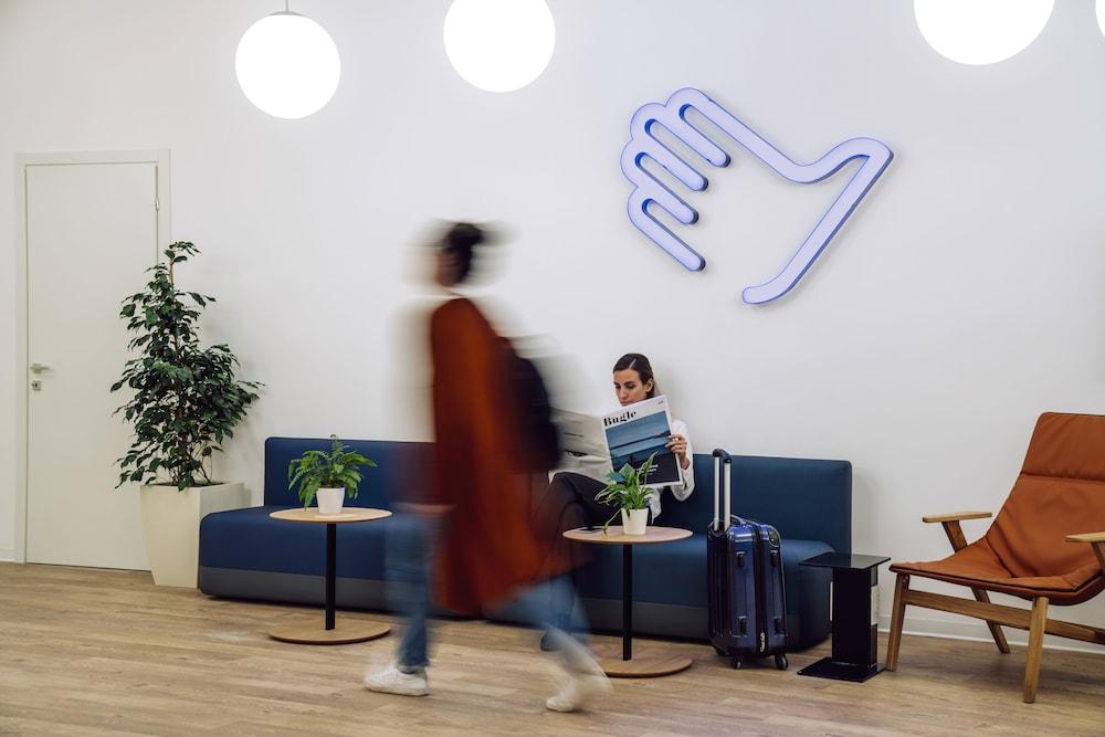 Air Rooms Rome Airport By Hellosky