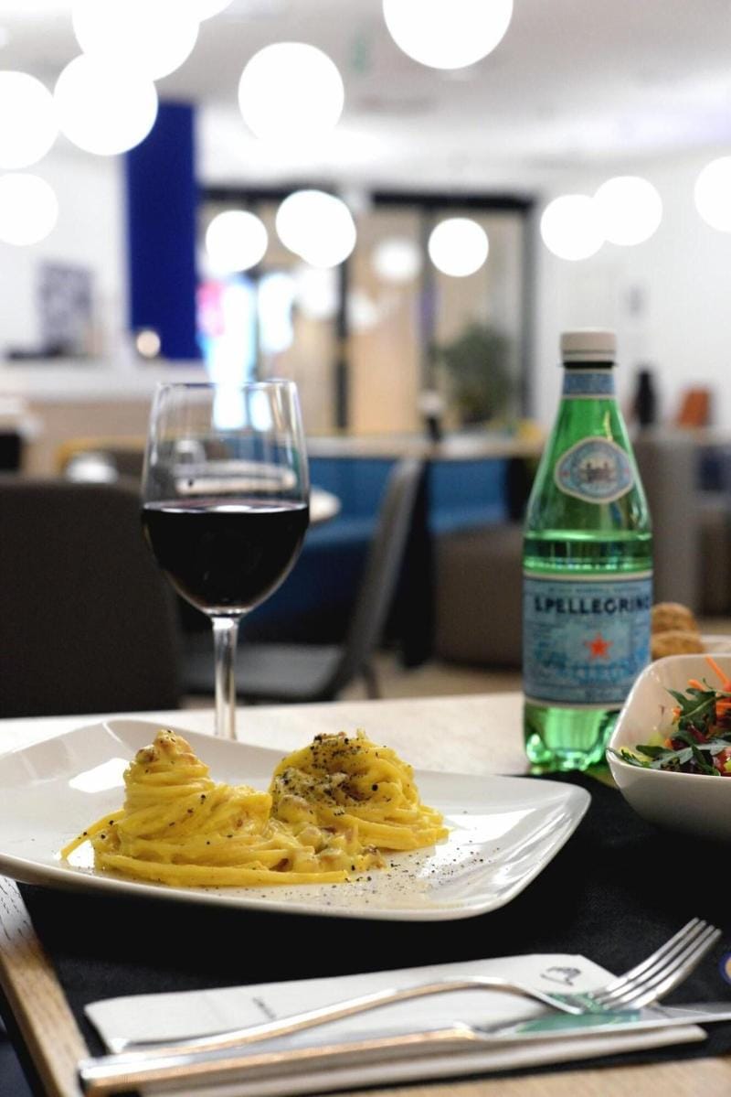 Air Rooms Rome Airport By Hellosky