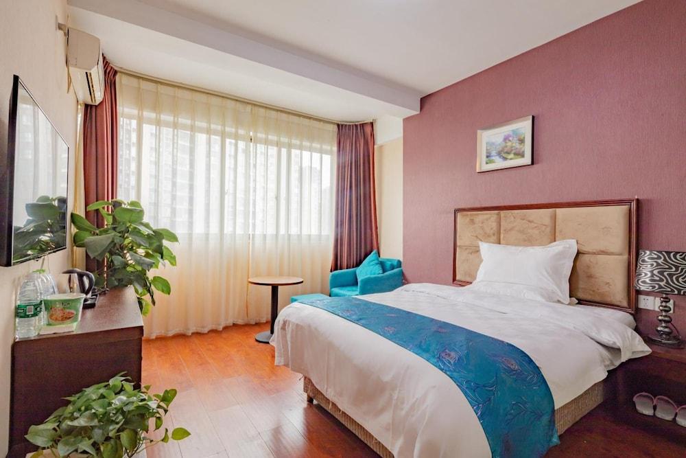 Chengdu Pinyi Minsheng Holiday Hotel