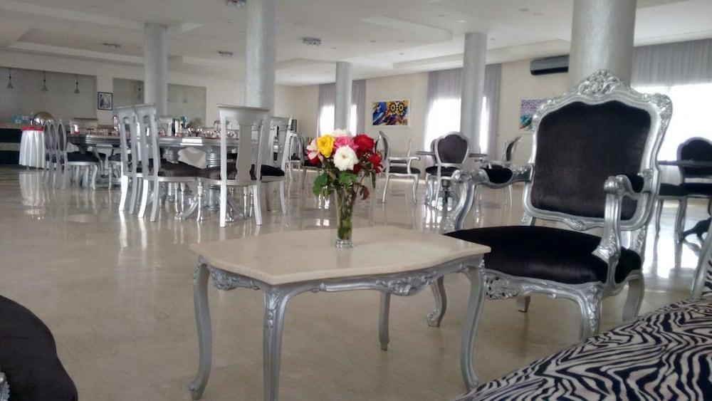Hospitality Inn