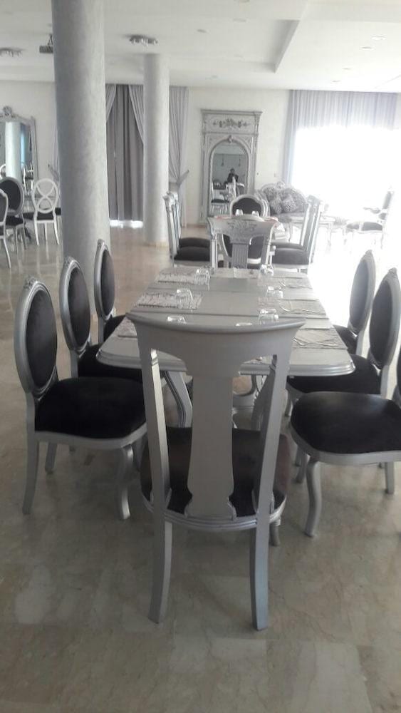 Hospitality Inn