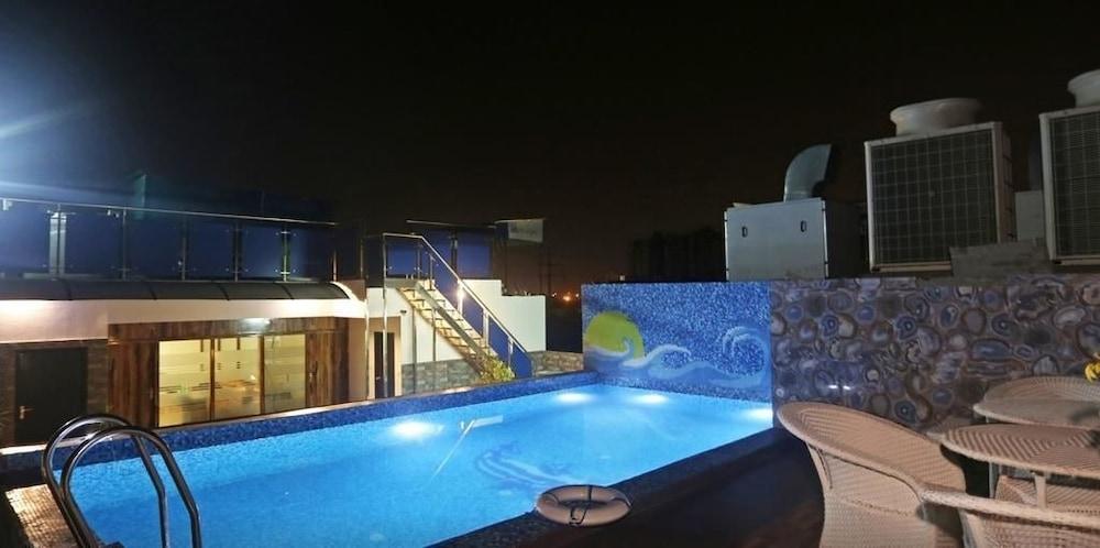 Hotel Pearl Blue