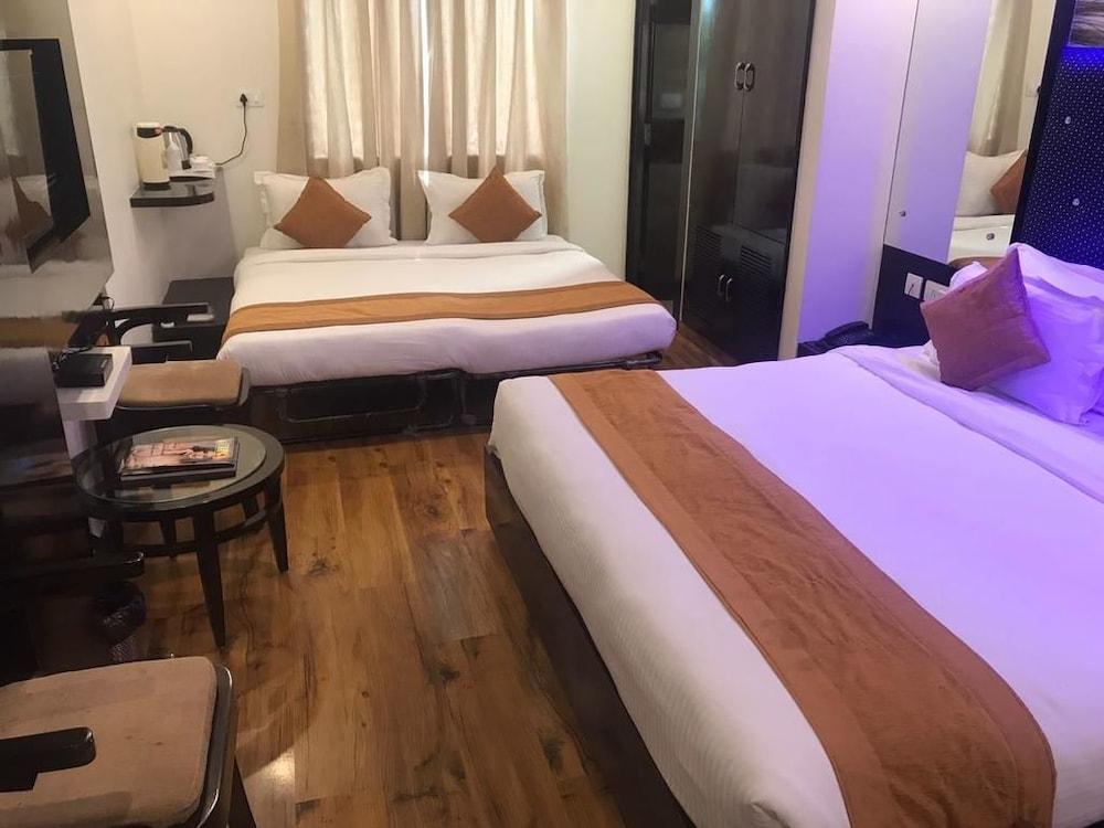 Hotel Pearl Blue