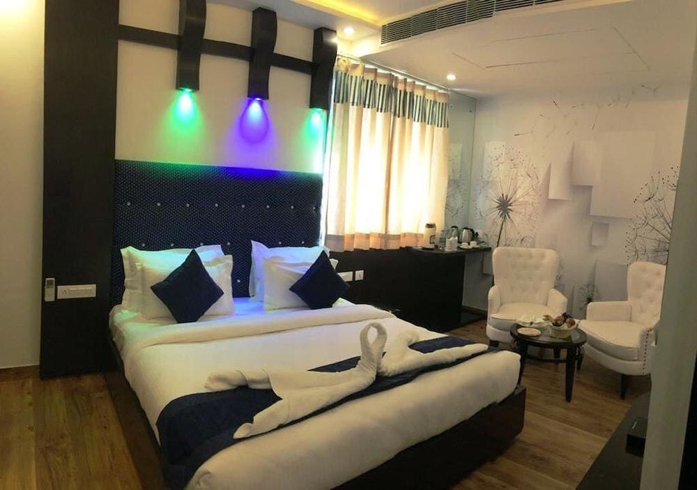 Hotel Pearl Blue