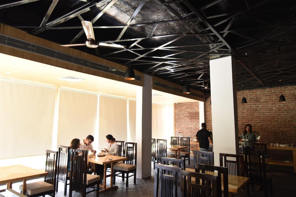 Shaantam Resort