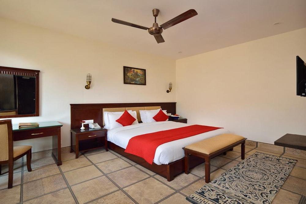 Shaantam Resort