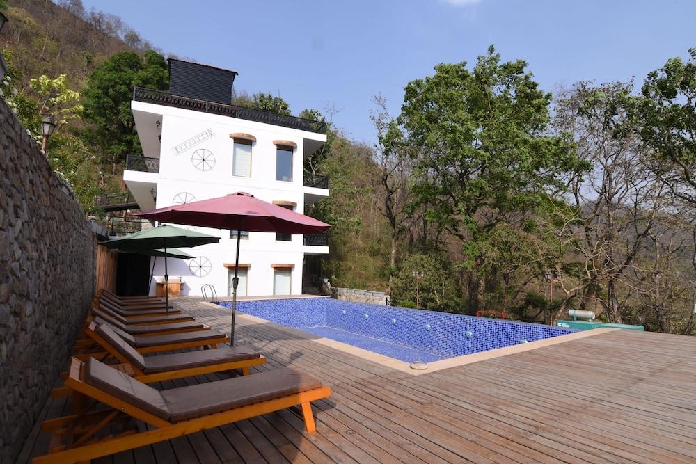 Shaantam Resort