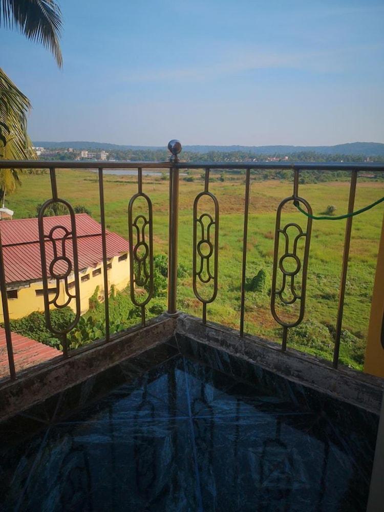 Oliva Resorts