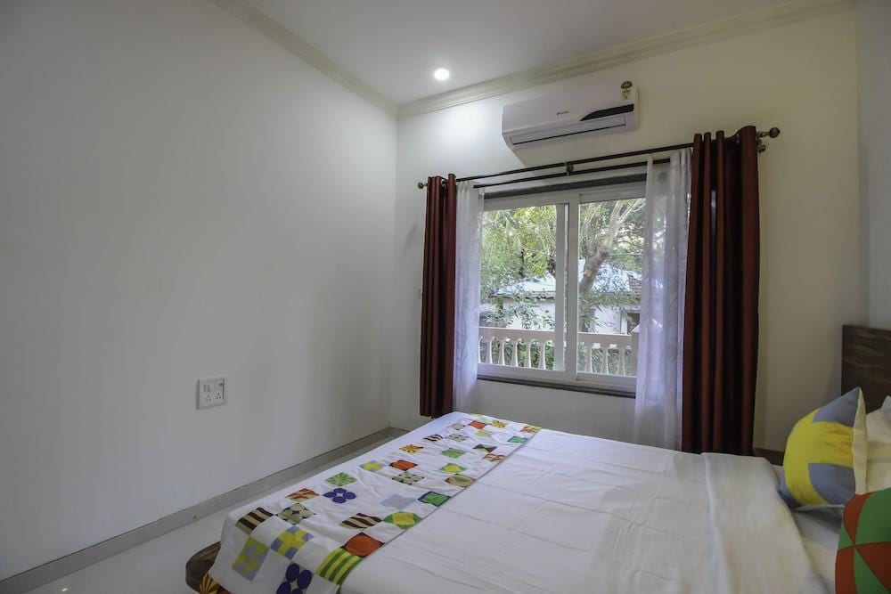 OYO Home 10966 Poolside Paradise 2BHK
