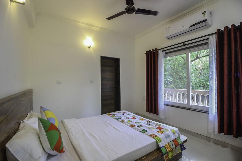 OYO Home 10966 Poolside Paradise 2BHK