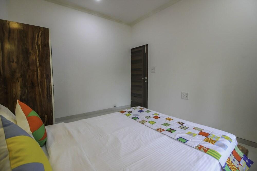 OYO Home 10966 Poolside Paradise 2BHK