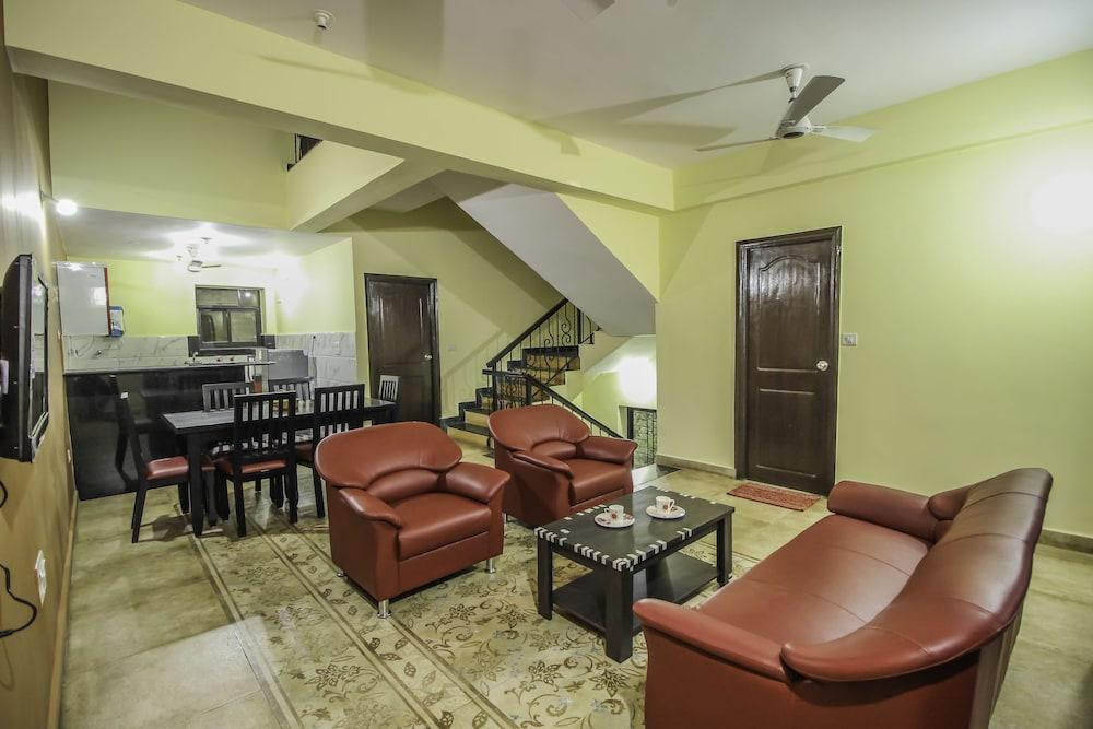OYO 10402 Home 4BHK Villa Panjim Old Goa Highway