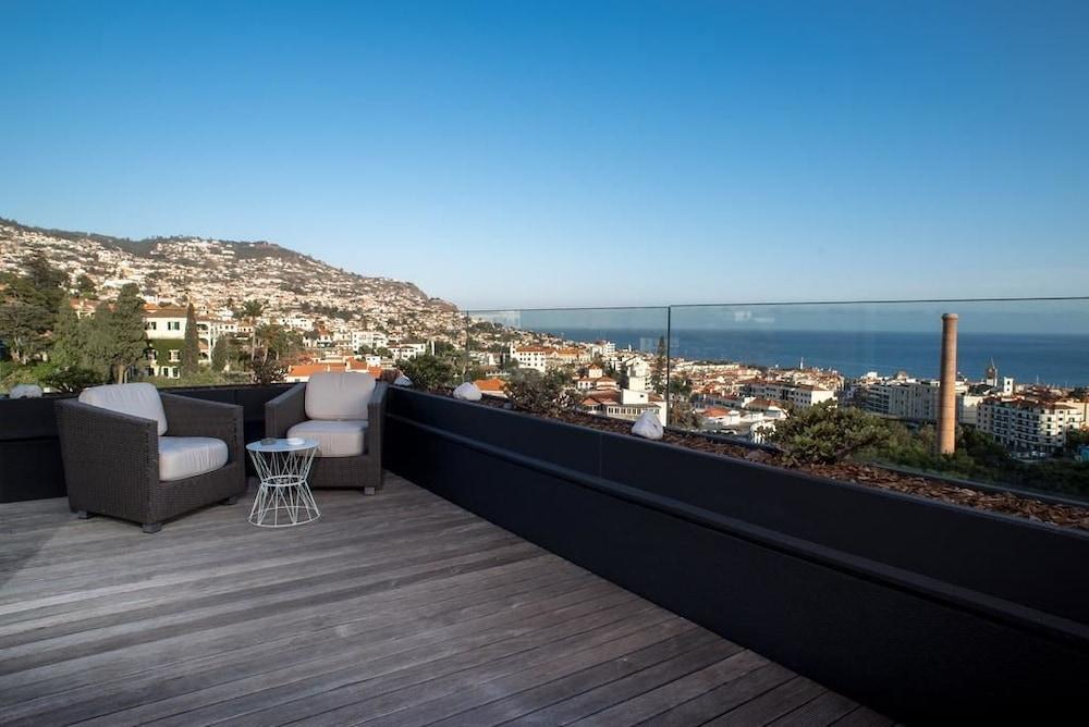 Arts in Penthouse Apartments Til Sol