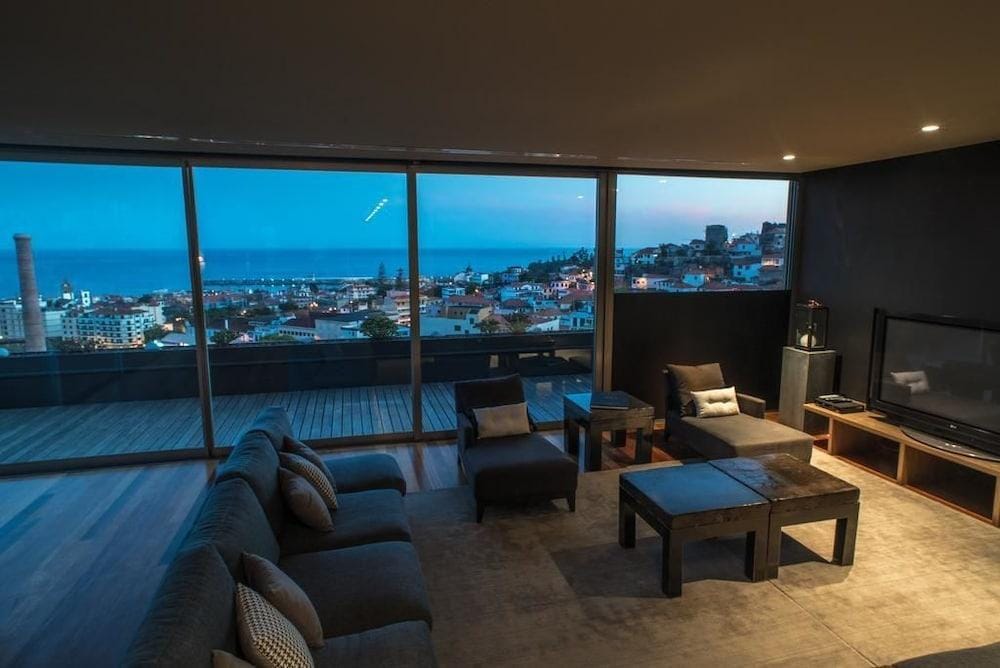 Arts in Penthouse Apartments Til Sol