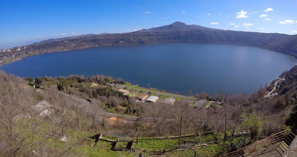 Atlantis Inn Castelgandolfo