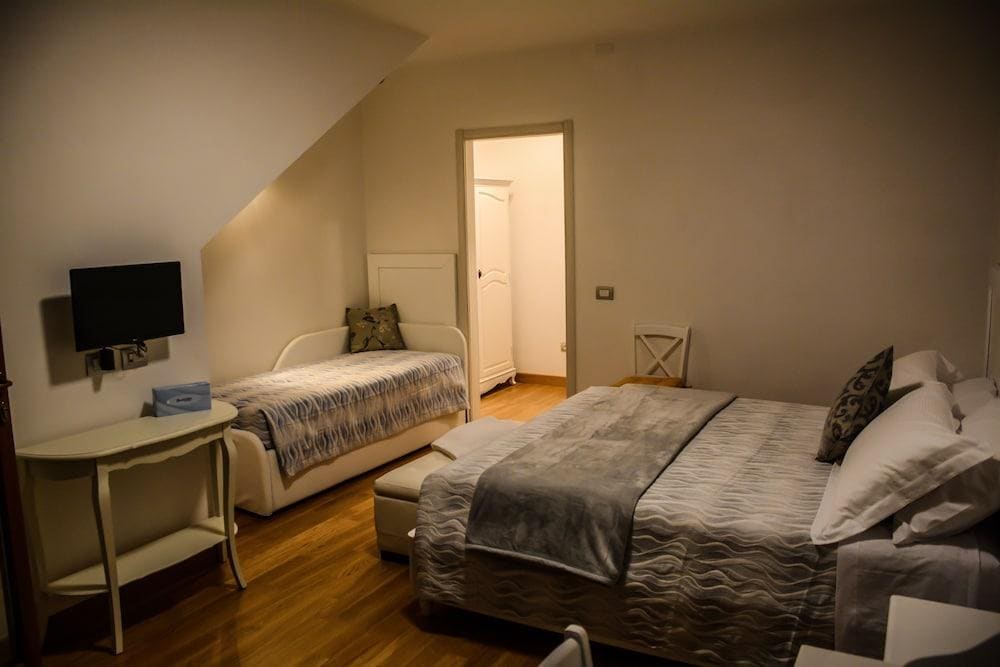 Atlantis Inn Castelgandolfo