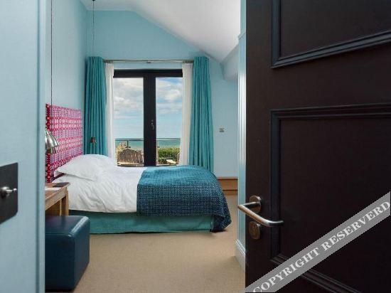 Harbourmaster Hotel