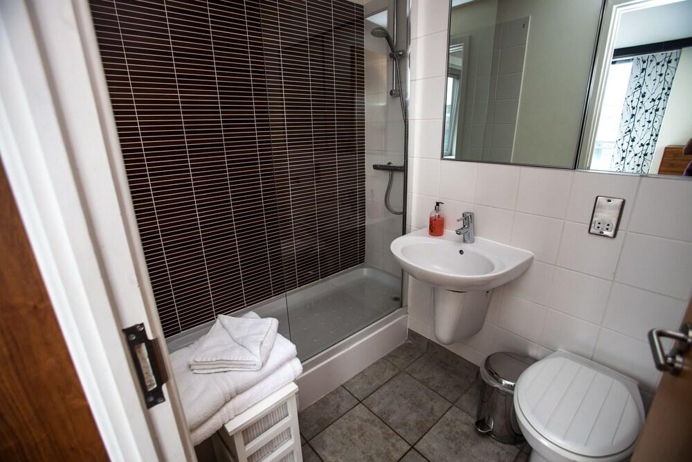Cranbrook House Serviced Apartments