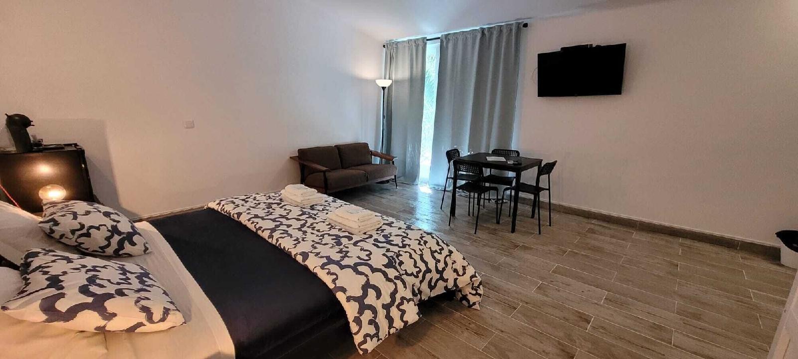 F3 Hostels