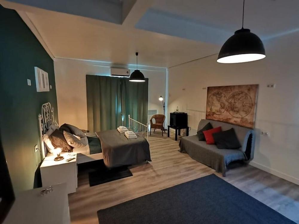 F3 Hostels