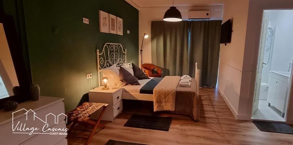 F3 Hostels