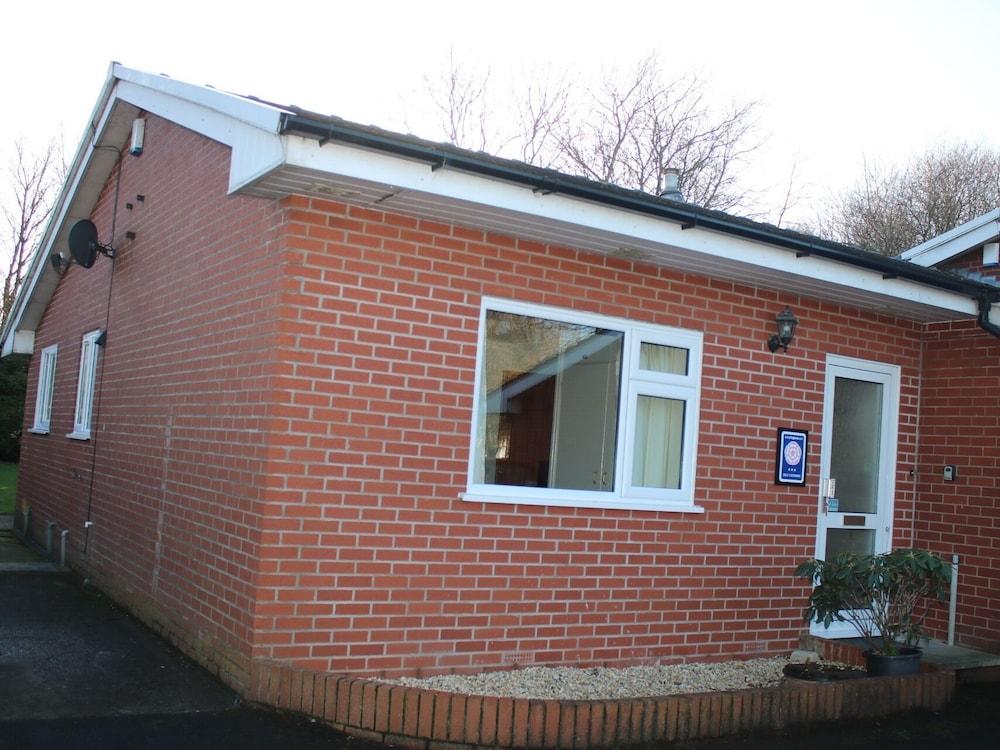 Redwings Lodge