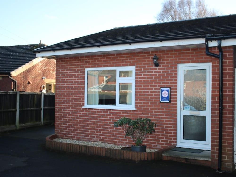 Redwings Lodge