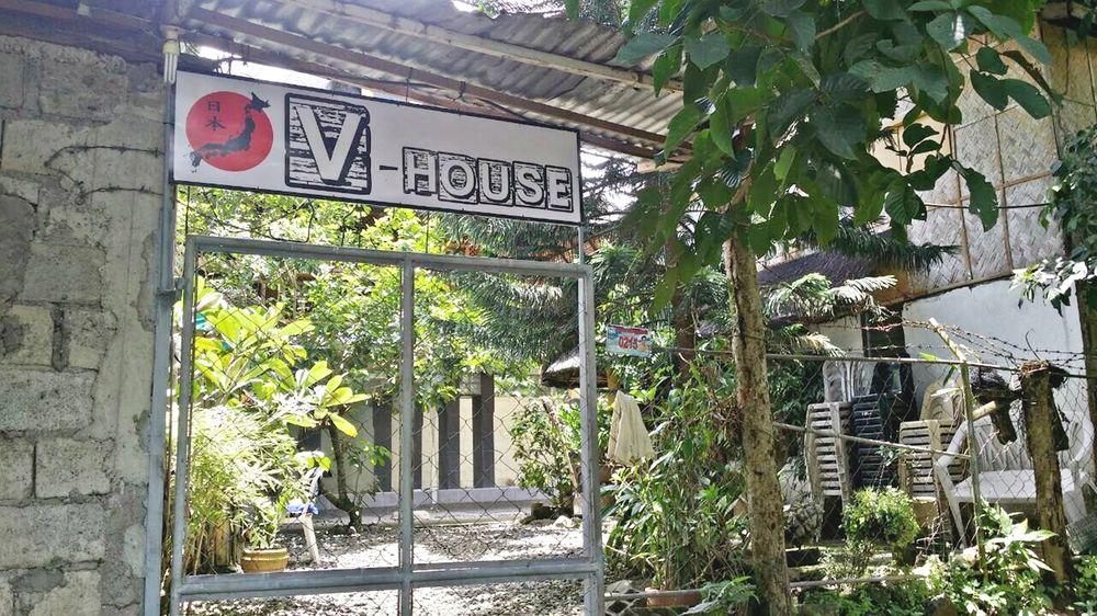 V House