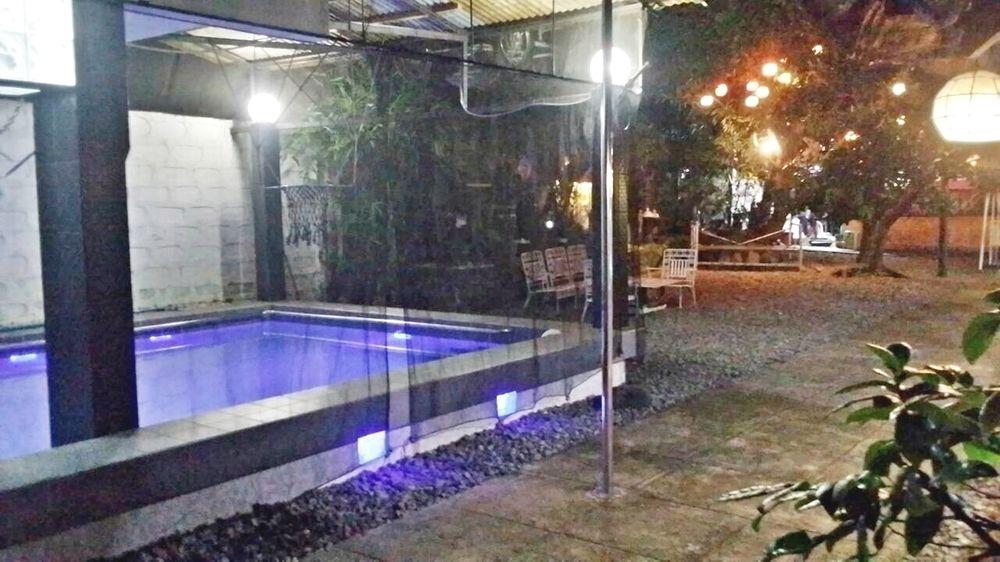 V House