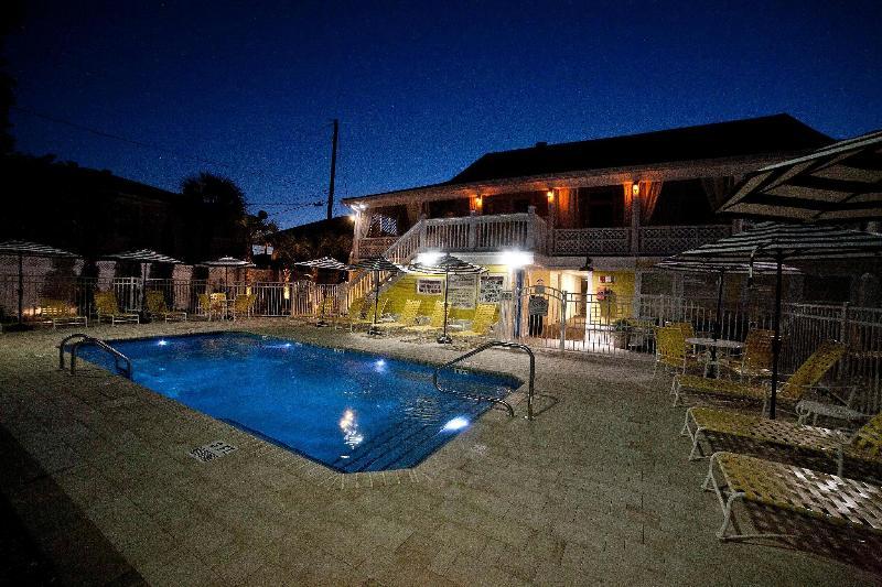 Georgianne Inn & Suites