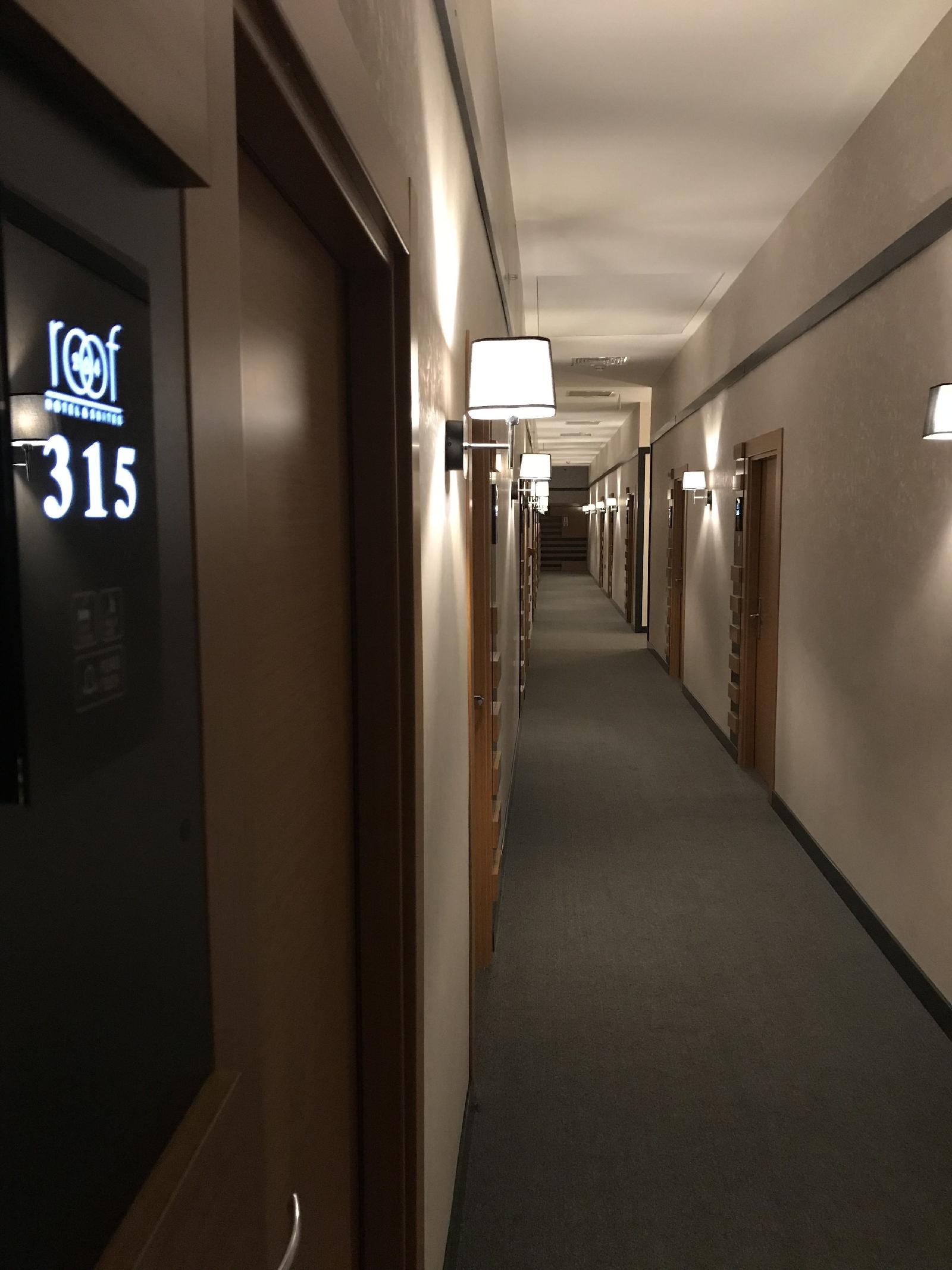 Roof 264 Hotel and Suites