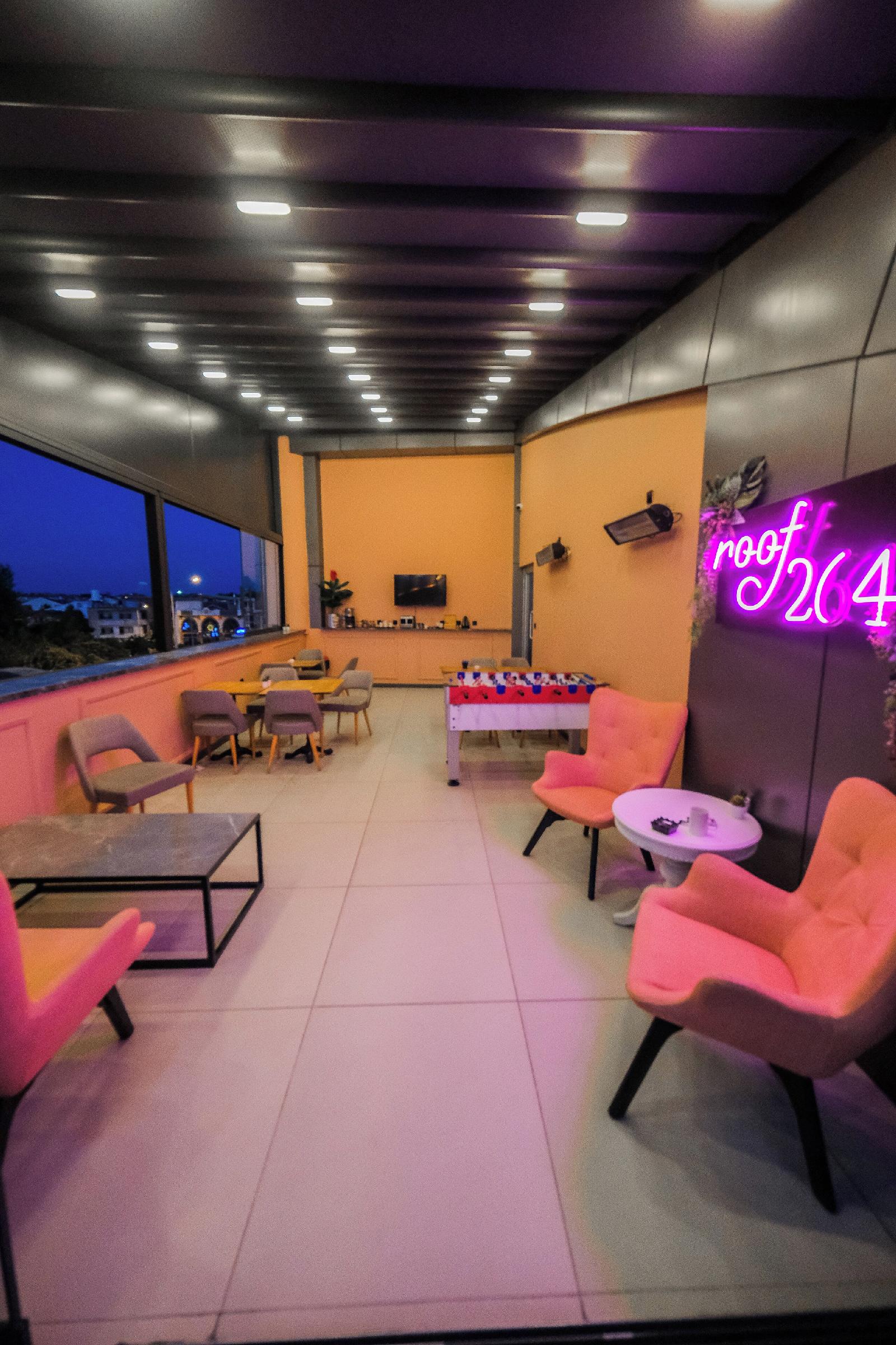 Roof 264 Hotel and Suites