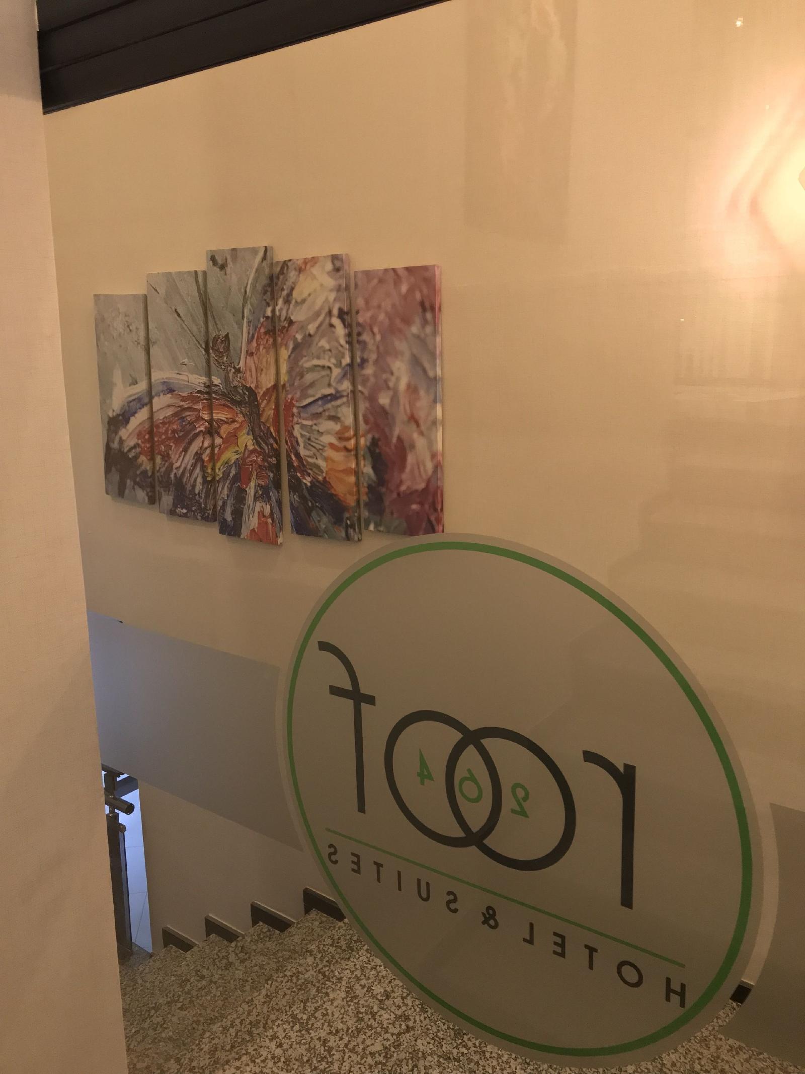 Roof 264 Hotel and Suites