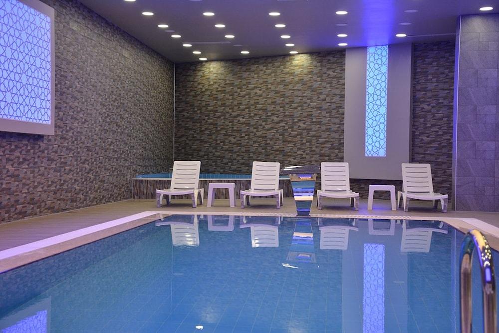Winter City Hotel