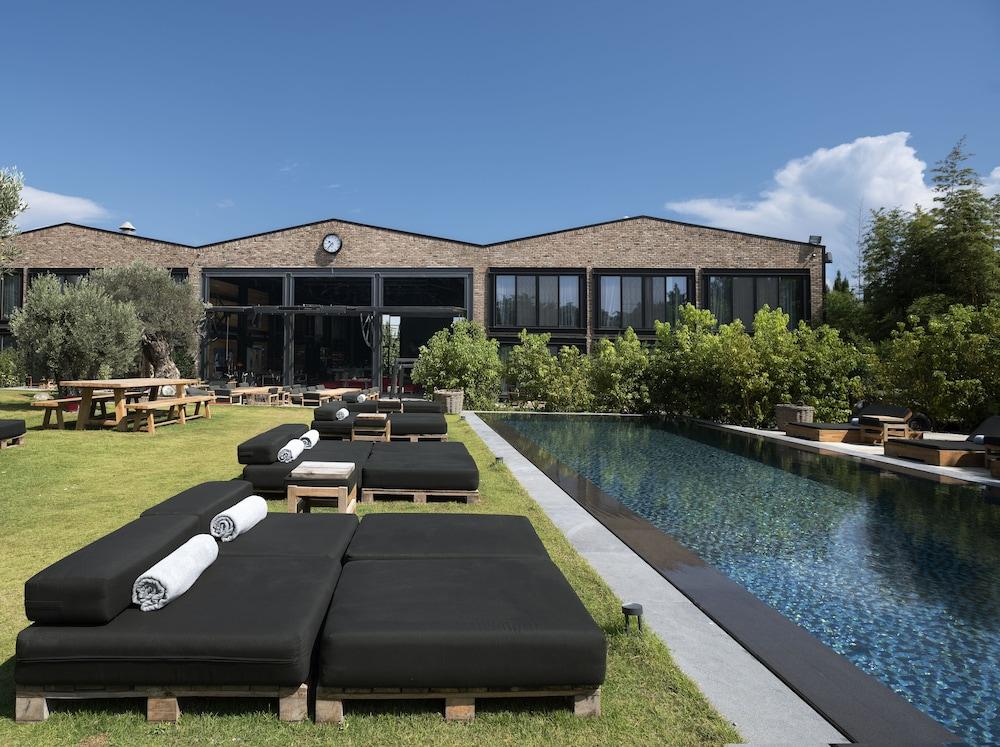 The Stay Warehouse