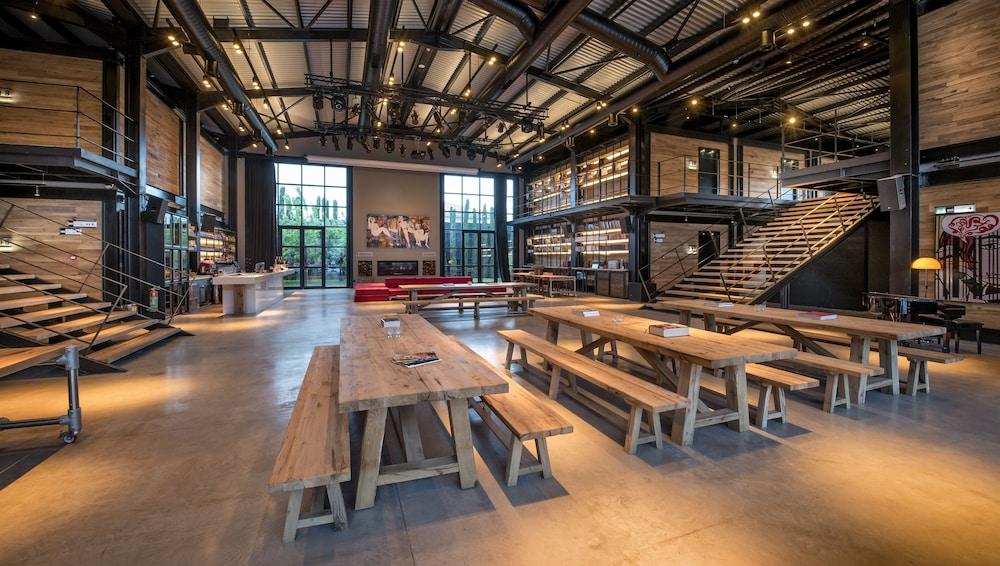 The Stay Warehouse