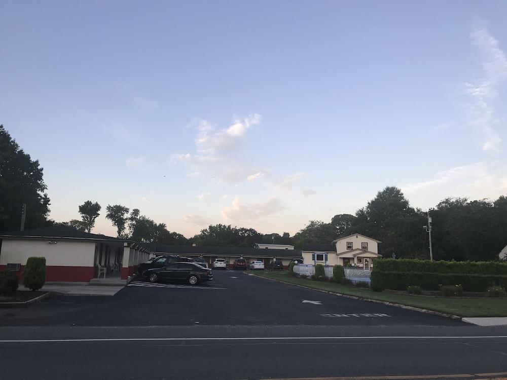 Passport Inn And Suites