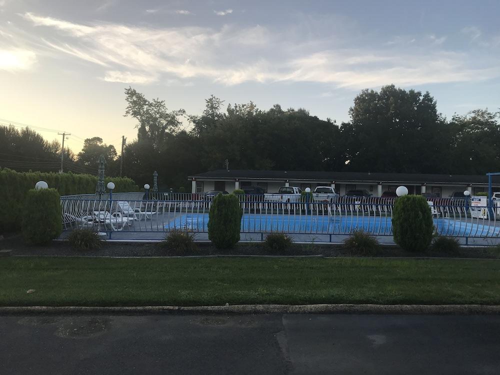 Passport Inn And Suites